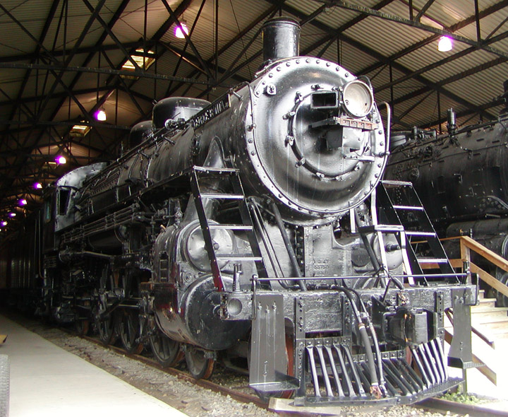 H-23 Class 4-6-2 no. 2718