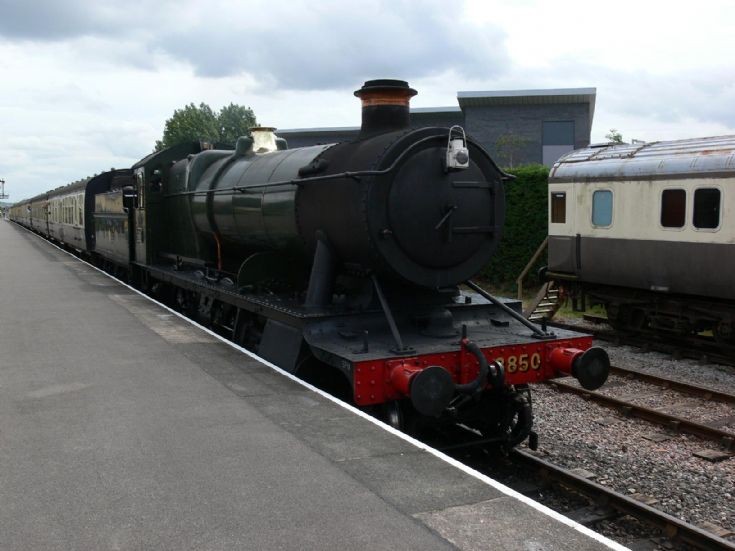 3850 arriving at Minehead