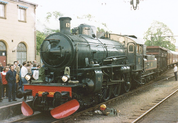B 1367