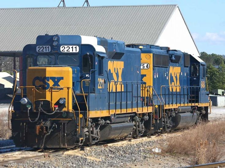 CSX 2211 RoadMate