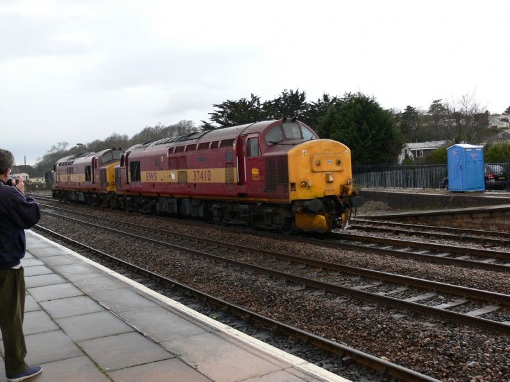 37410 and 37406 At Dawlish Warren