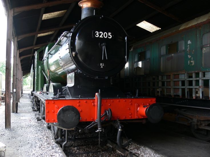 3205 at Buckfastleigh